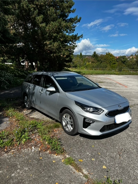 Predám KIA Cee’d Sporty Wagon 1.6 CRDi 136k Gold A/T - 11