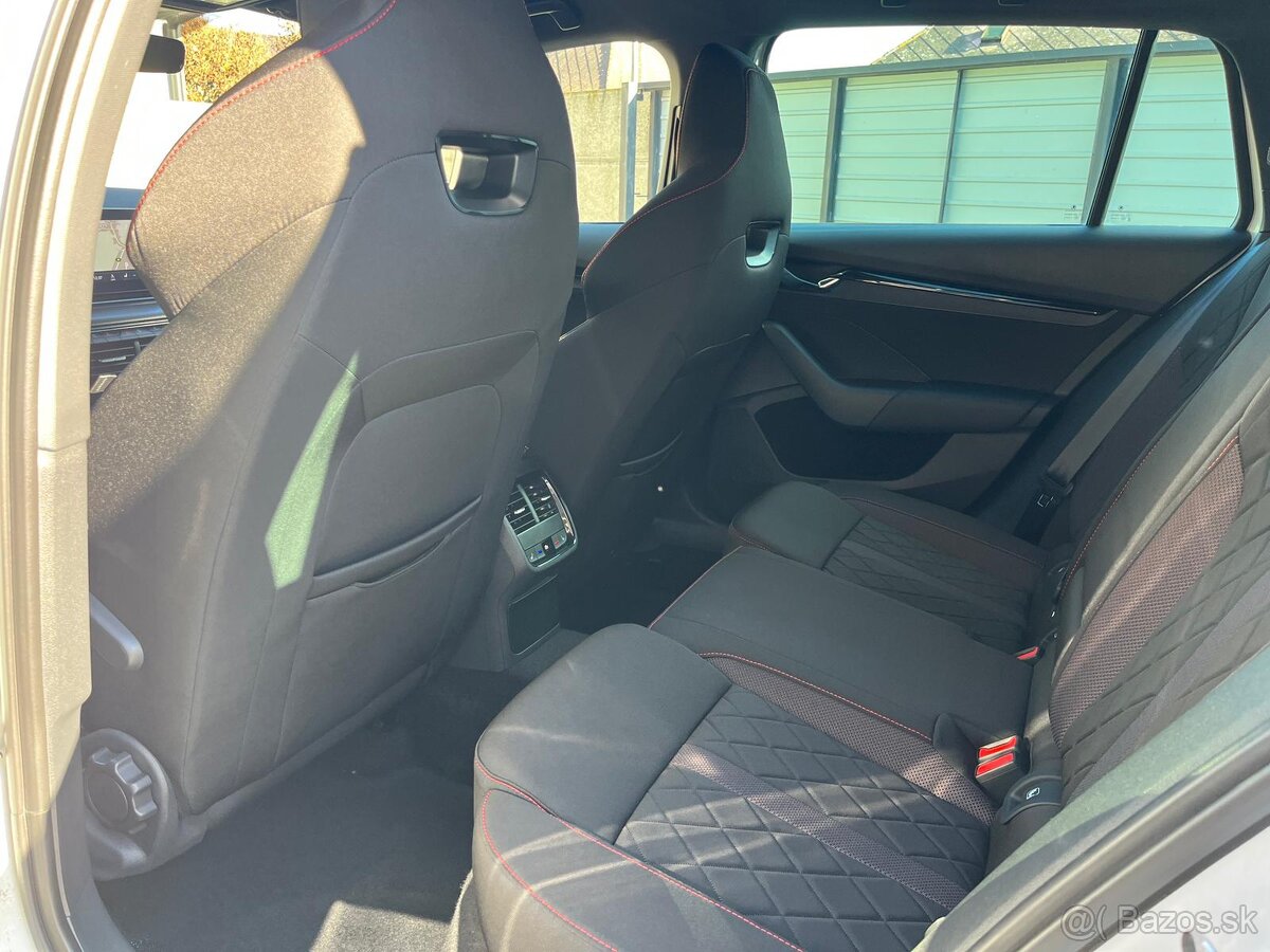 Škoda Octavia Combi 2.0 TDI RS DSG - 11