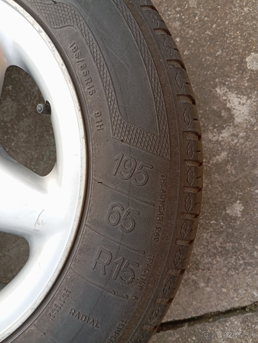 4x108 r15 Elektróny - 11