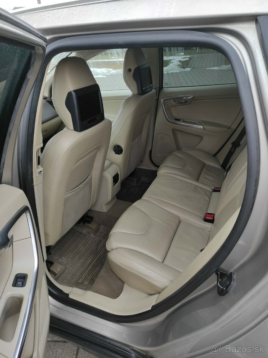 Volvo XC 60 D5 158kW ,Panorama, Webasto 4x4 - 11