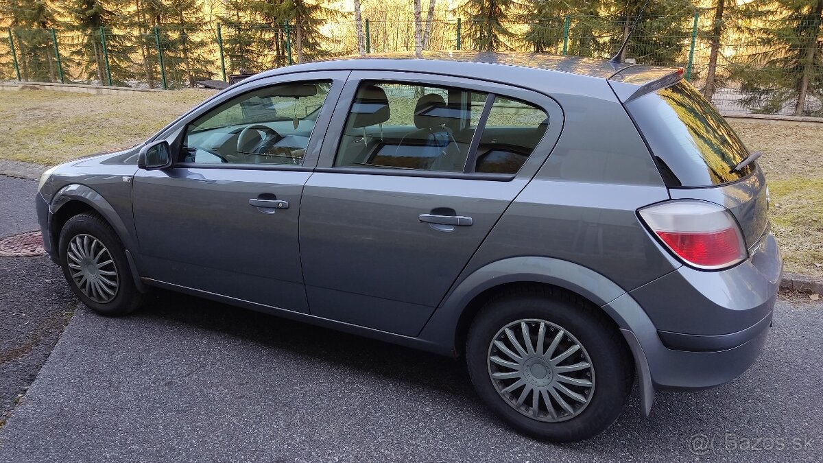 Opel Astra 1.4 16V - 11