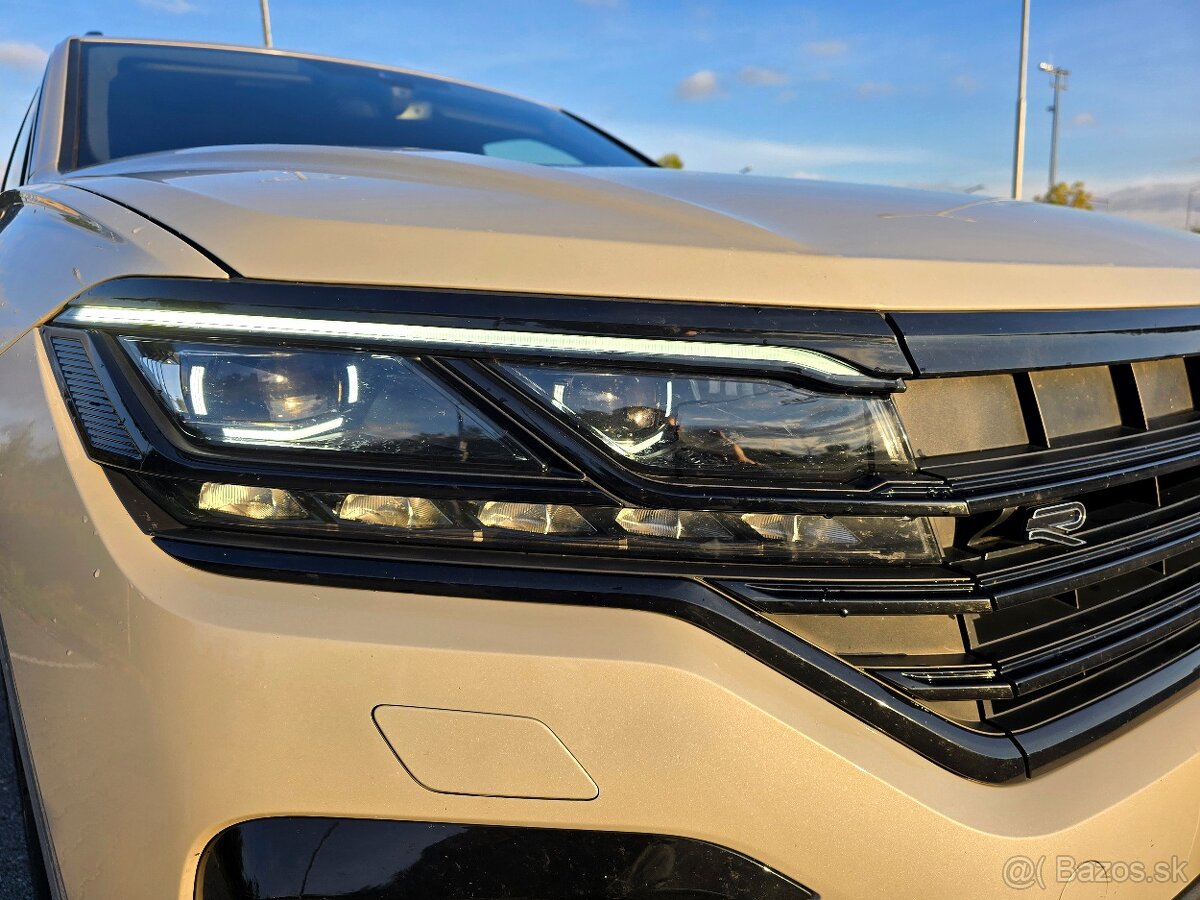 Volkswagen Touareg R-Line 3.0 tdi - 11