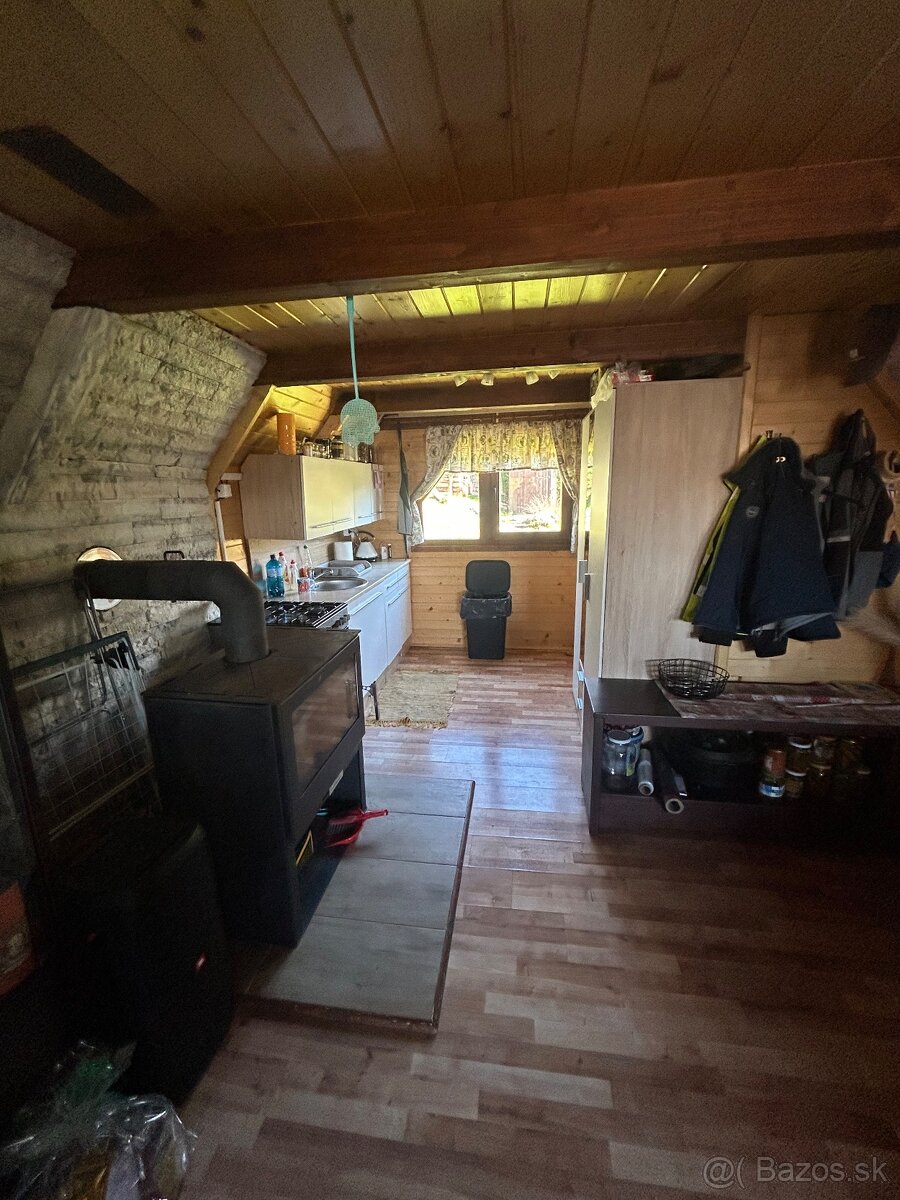 Predám chatu - 11