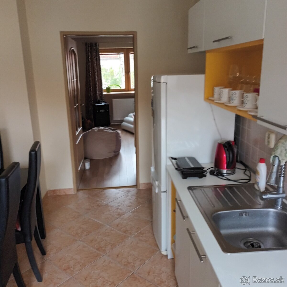 Ponúkam na prenájom priestranný 2-izbový byt Stefanikova Tri - 11