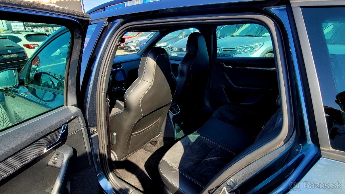 Škoda Octavia Combi 2.0 TDI DPF RS DSG - 11