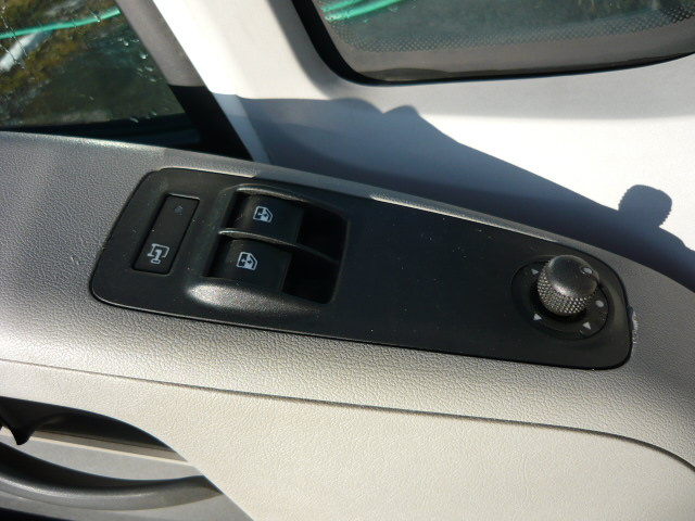 PEUGEOT BOXER 2.2 HDI 6 MÍST - 11