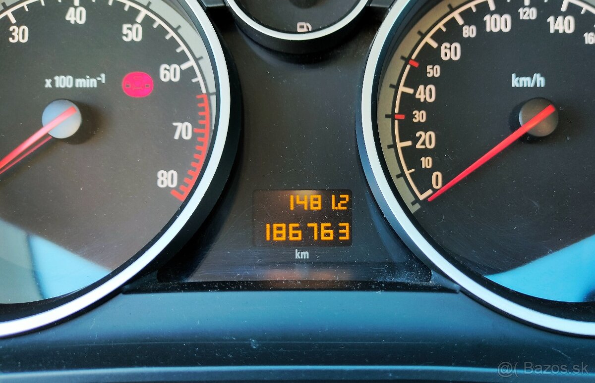 Predám Opel Astra H GTC 1.8 16V (103 kW, benzín) - 11