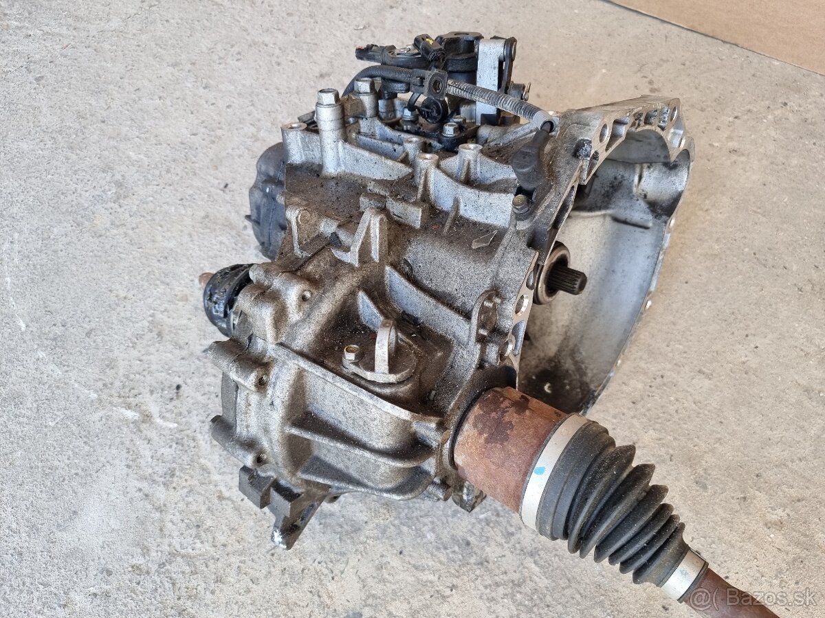 motor 1,4 benzin 74 KW G4LC kia ceed - 11