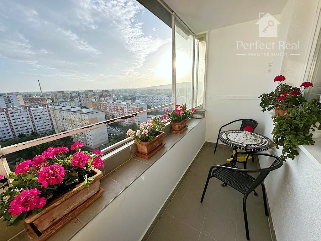 🏡 Moderná dvojgarsónka de luxe s balkónom - Petržalka - 11