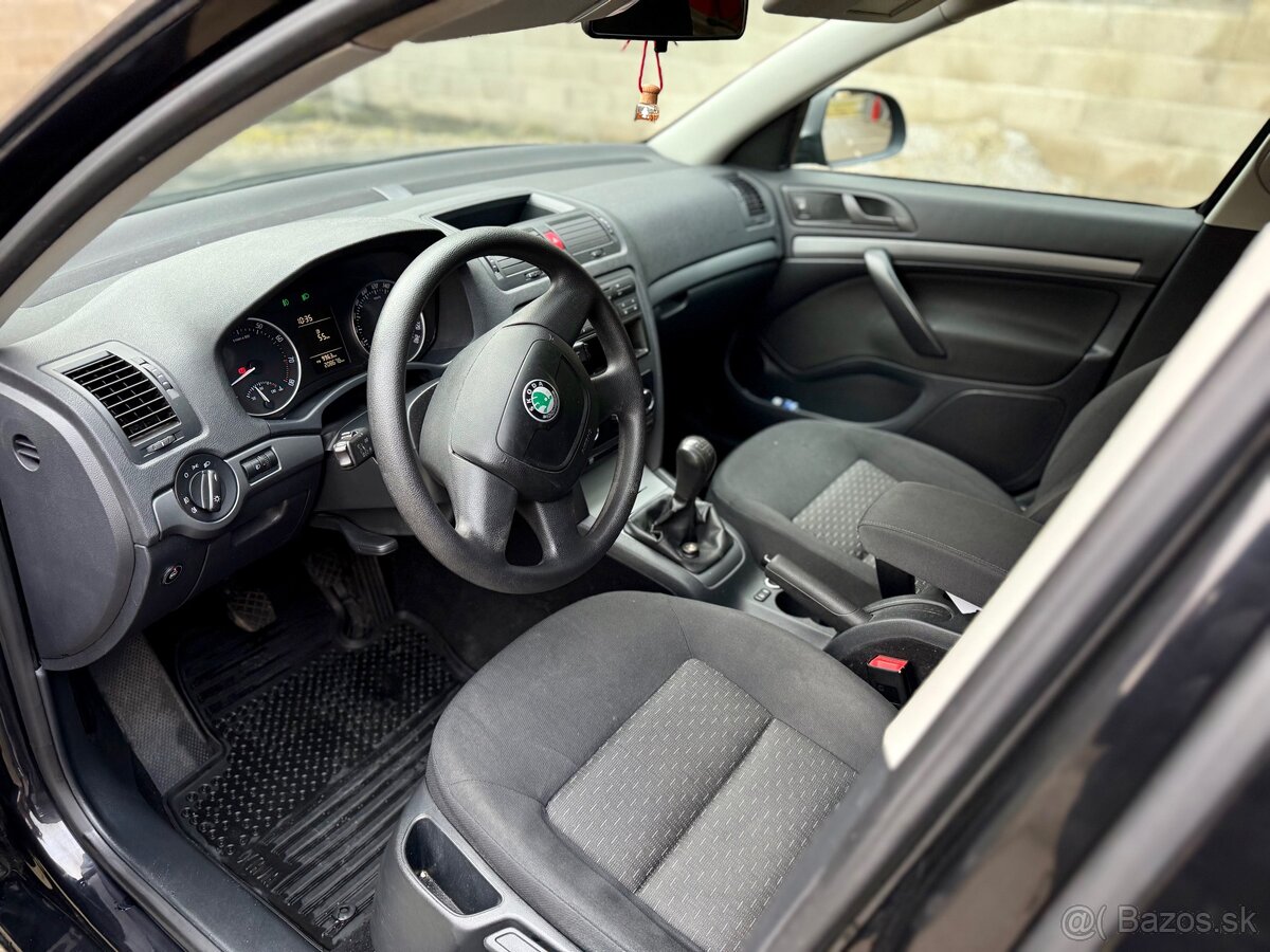 Škodu Octavia II sedan 1.6 MPI LPG, 2012r.v - 11