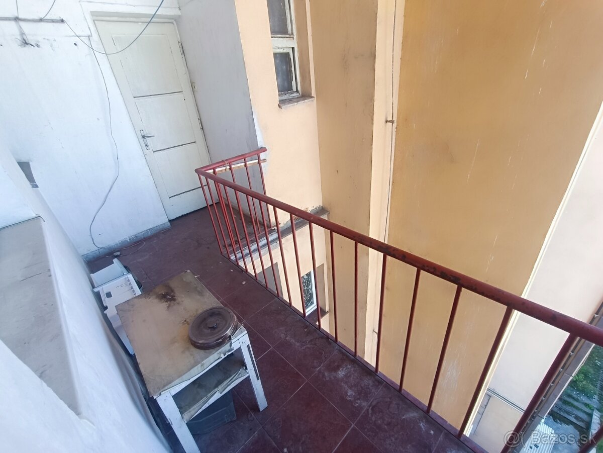 Exkluzívny 4-izbový byt v historickom srdci mesta - Žilina - 11