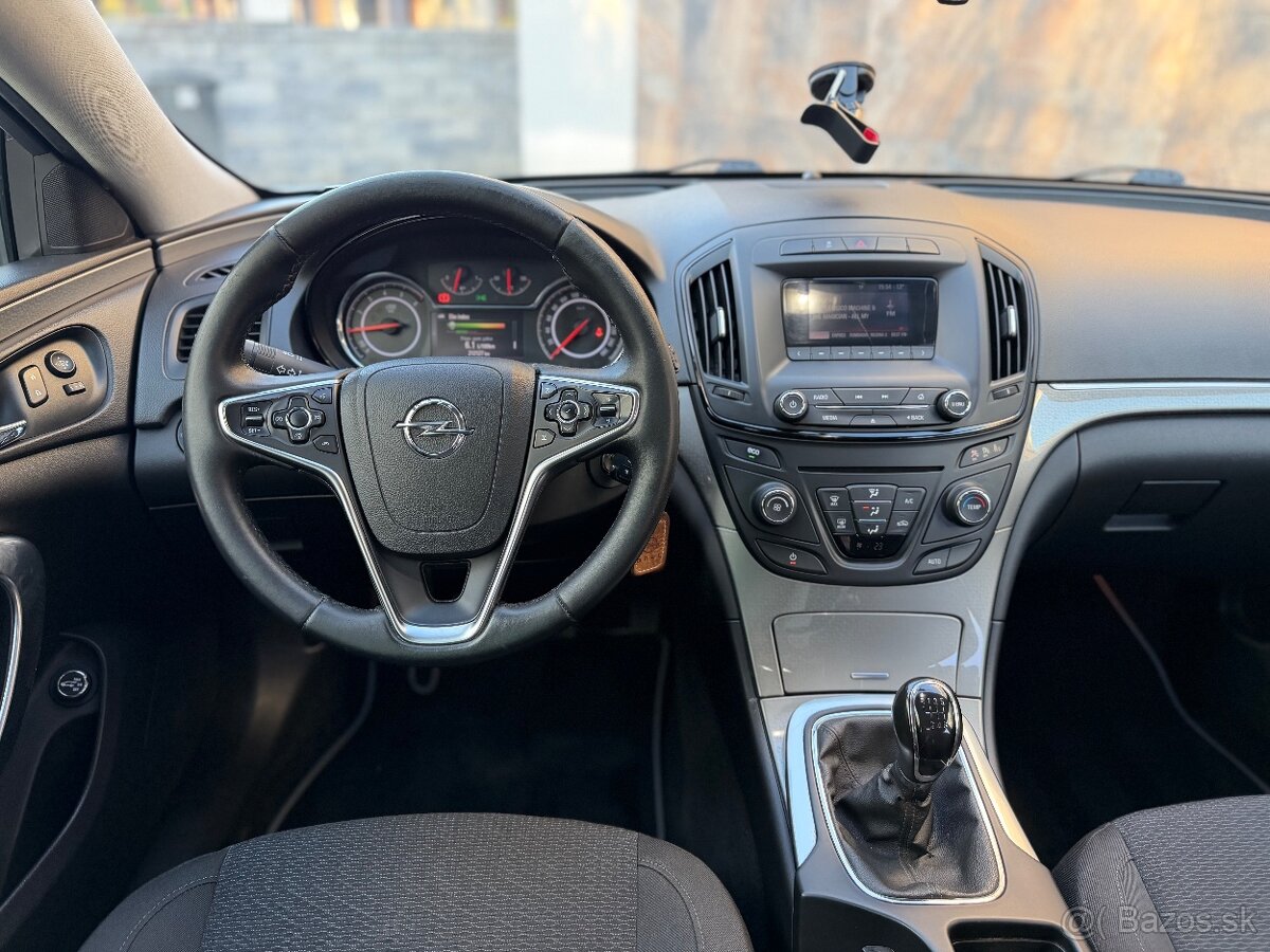 OPEL INSIGNIA SPORTS TOURER SW / 1,6 DIESEL MANUÁL - 11