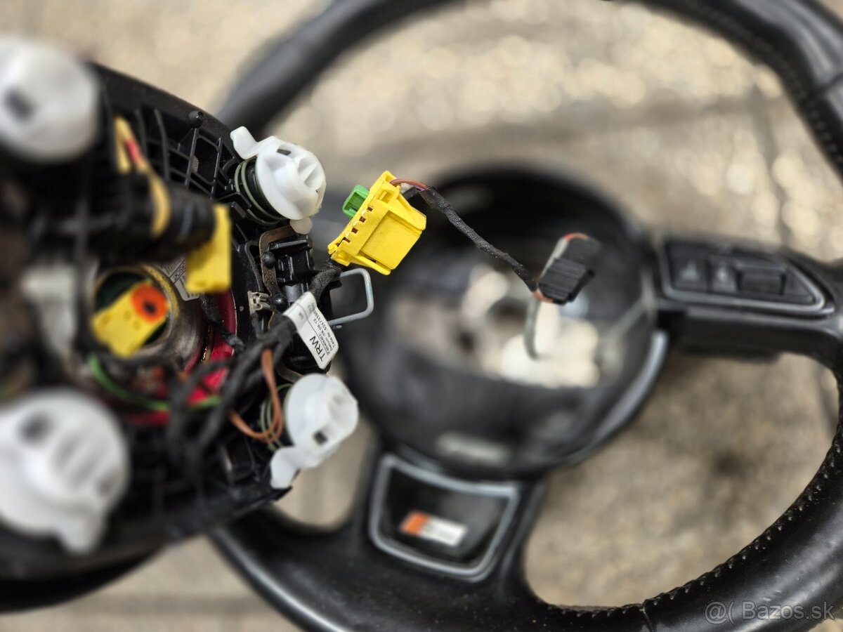 Predám trojramenny volant S-line pre Audi - VÝBORNÝ STAV - - 11