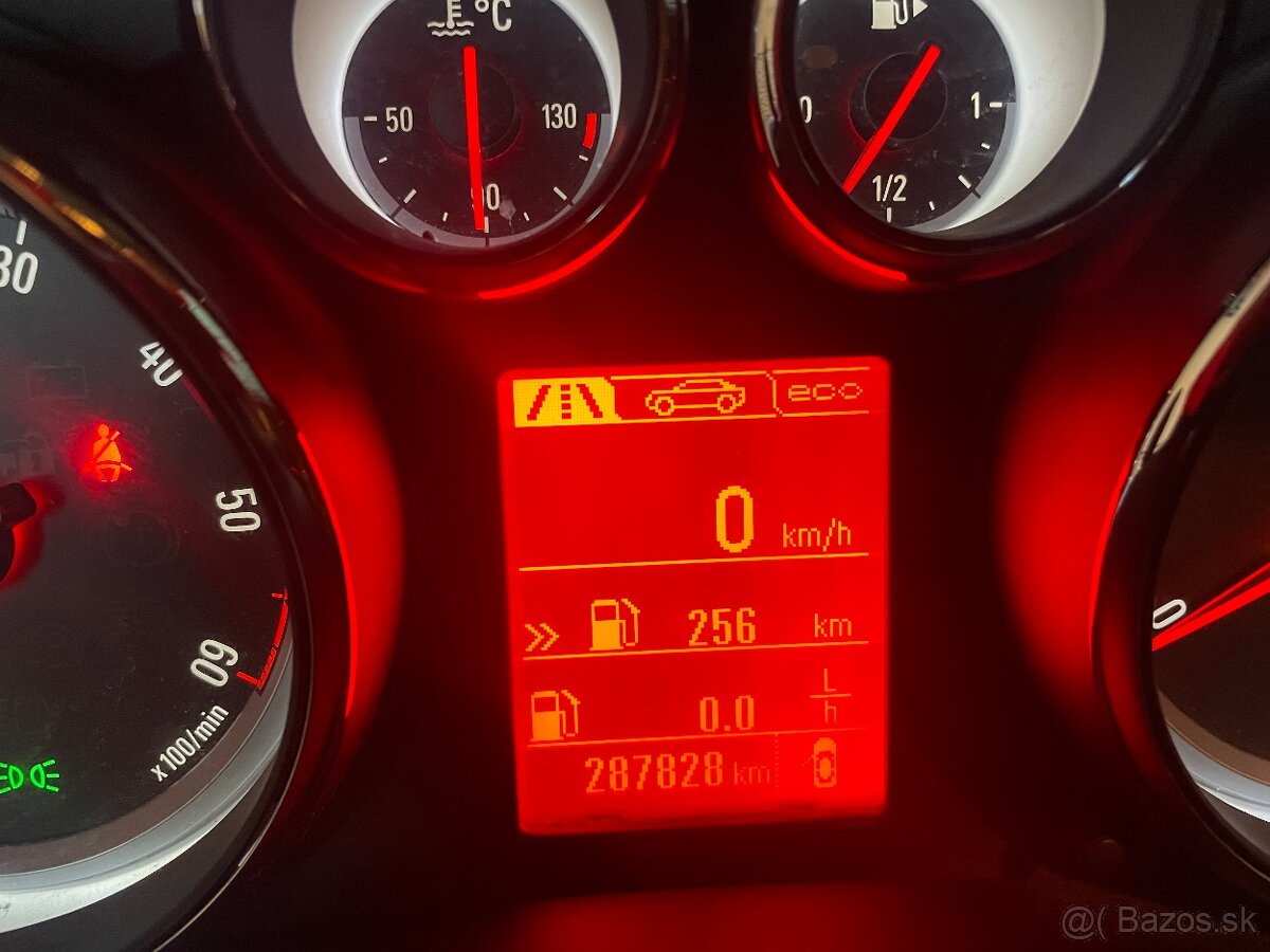 Opel Zafira Tourer - 11