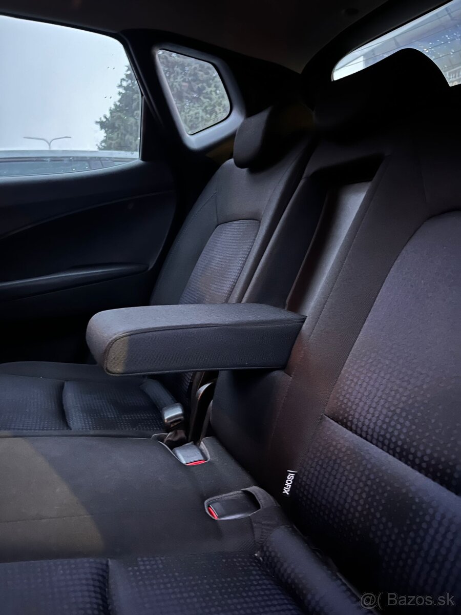 ix 20 1,4 benzín - 11