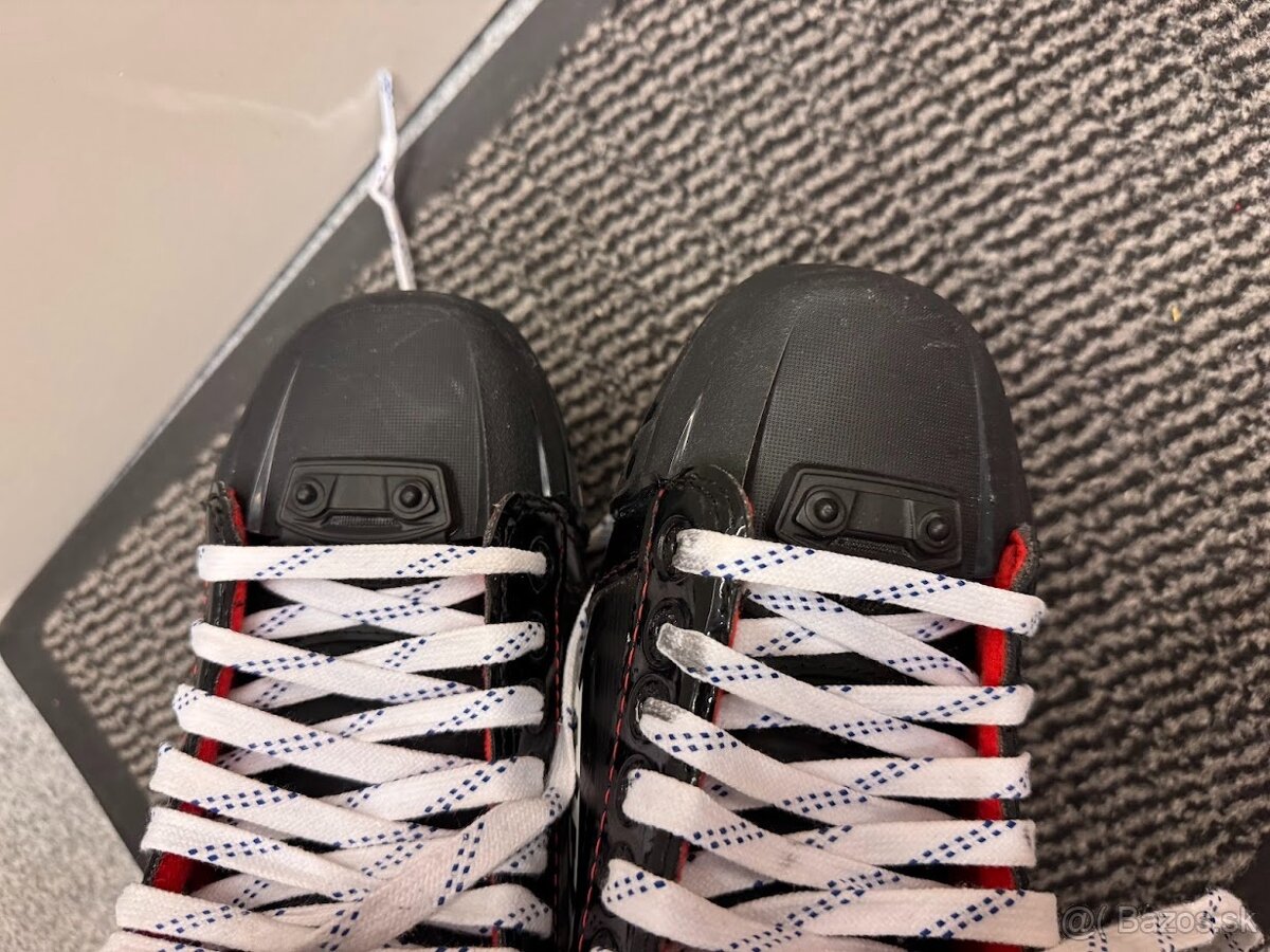 BRUSLE CCM JETSPEED FT 475 VEL. 44,5/9 WIDE - 11