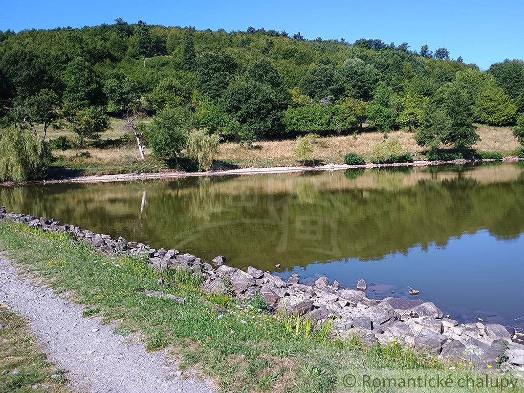 Exkluzívne: Pozemk pri vodnej nádrži blízko Banskej Štiavn - 11
