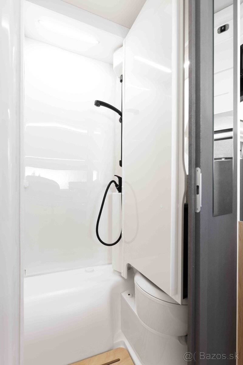 NOVÁ ALKOVNA AHORN CAMP A 690 2026 – RENAULT MASTER - 11