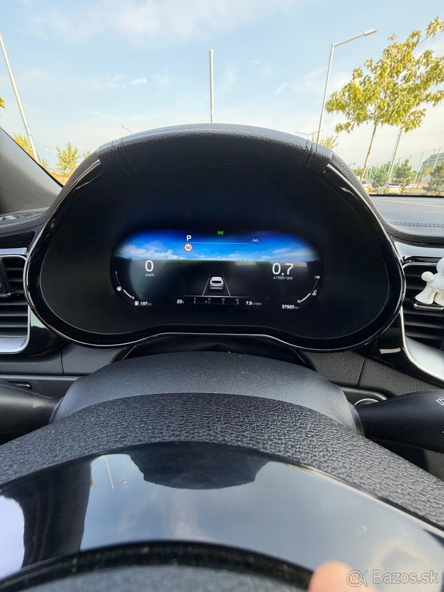 KIA PROCEED GT 1.6 T-GDi - 11