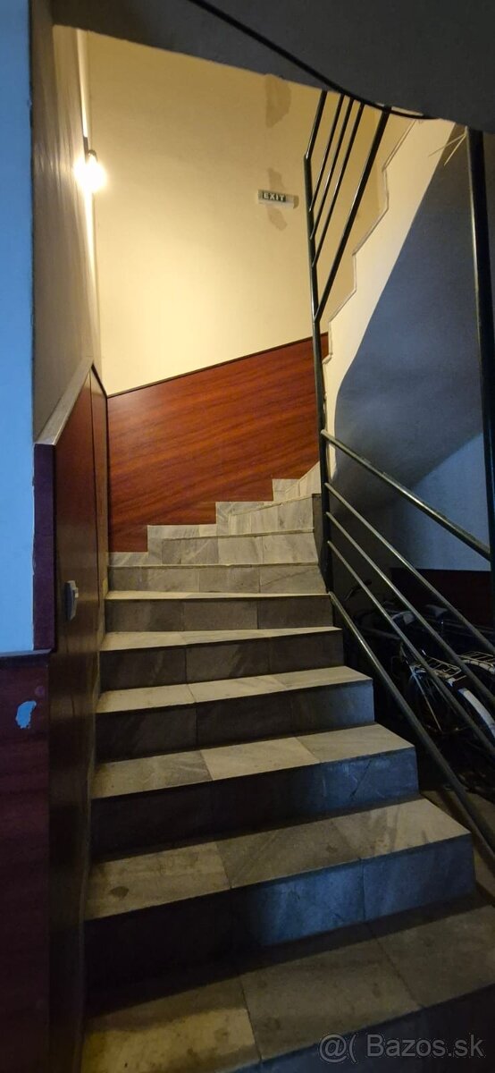 Predaj komerčných nebytových priestorov v Chotíne ID : 520 - 11