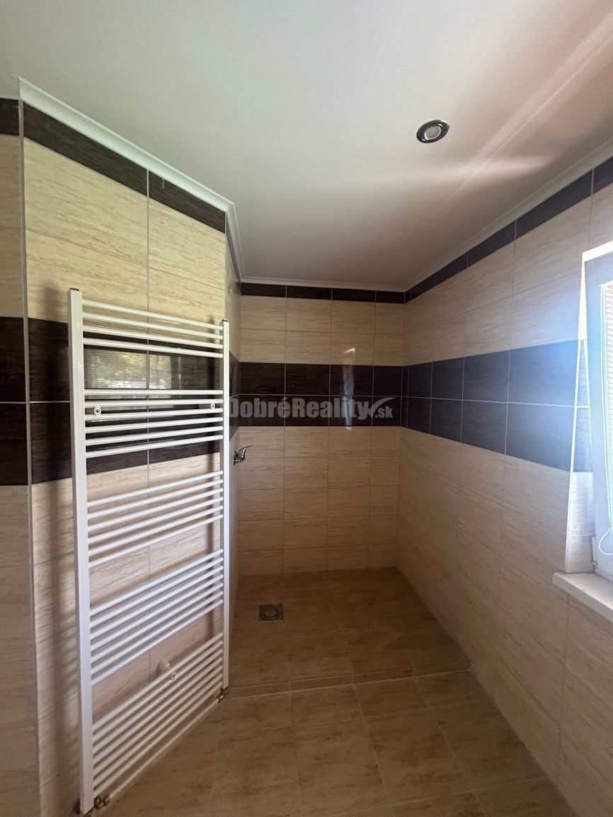 Prenájom 3izb bytu s veľkou terasou pri Gymnáziu - 11