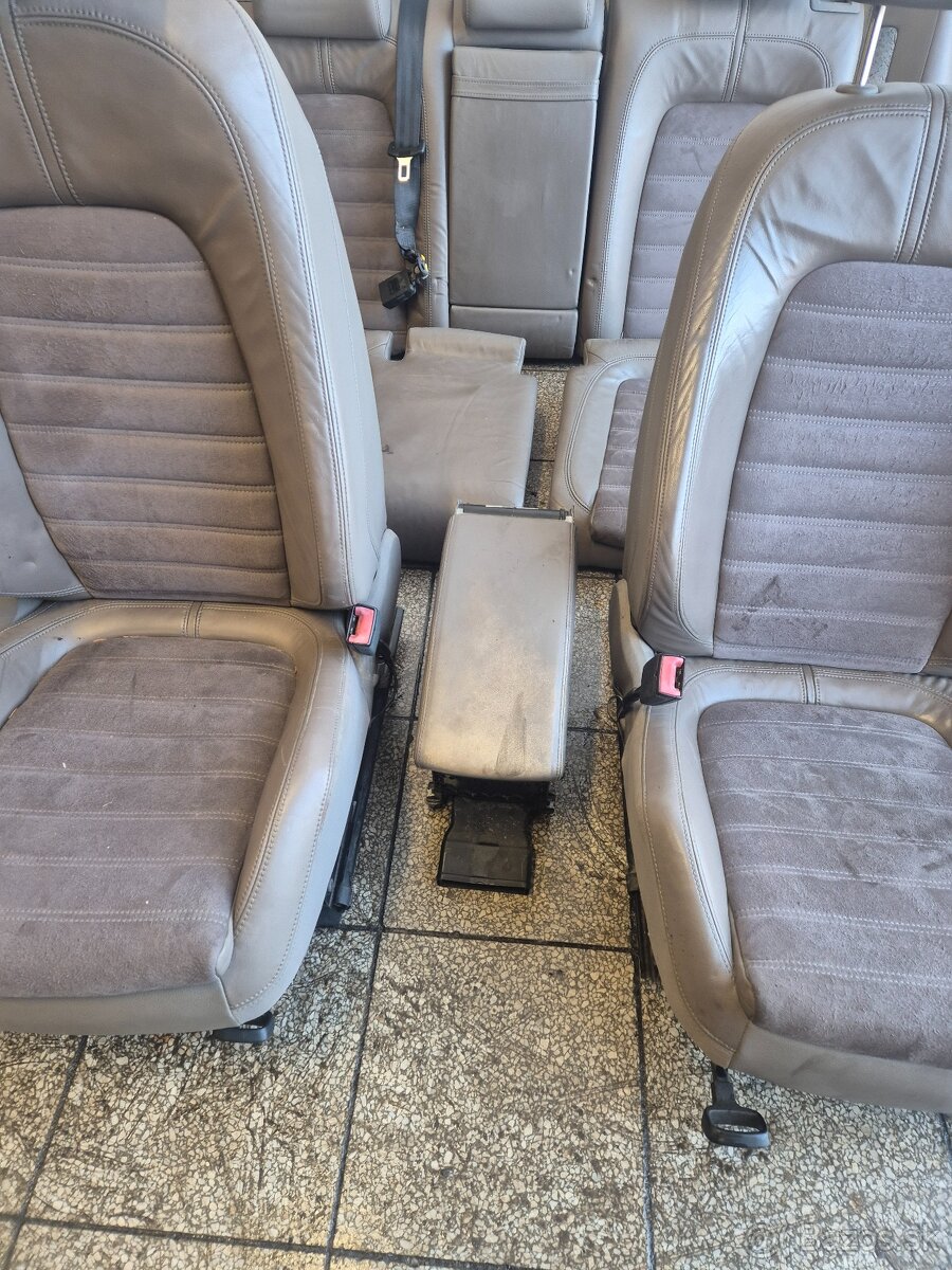 Predám interiér pre Volkswagen Passat b6 3c variant - 11