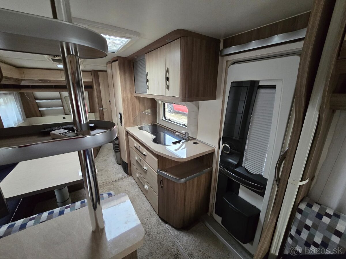 Karavan dvojnápravový 650 - 11