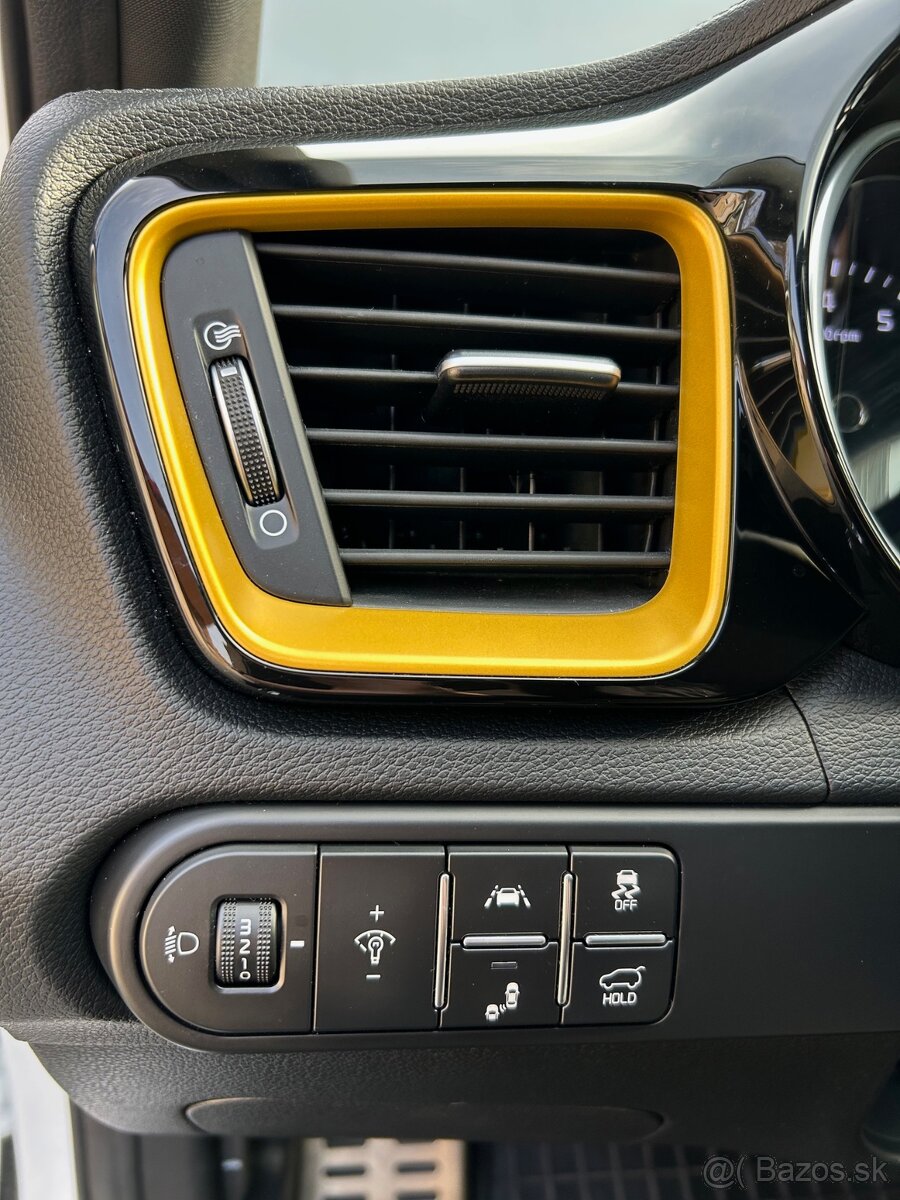 Kia XCeed 1.4 T-GDi Platinum A/T - 11