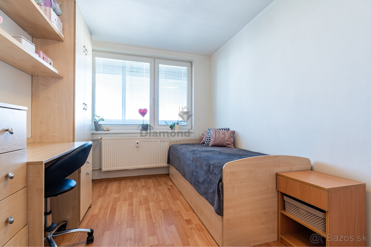 NA PREDAJ PRAŽSKÝ 3 IZBOVÝ BYT S VEĽKOU LODŽIOU - 11