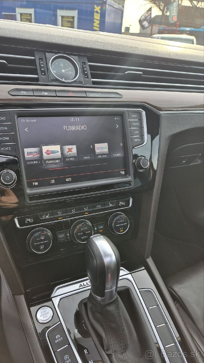 Predám Volkswagen Passat Alltrack 2.0biTD 4MOTION - 11