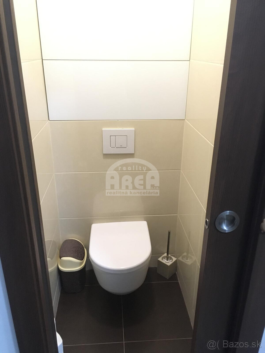 Na prenájom 4- izbový byt na sídlisku SNP v Michalovciach - 11