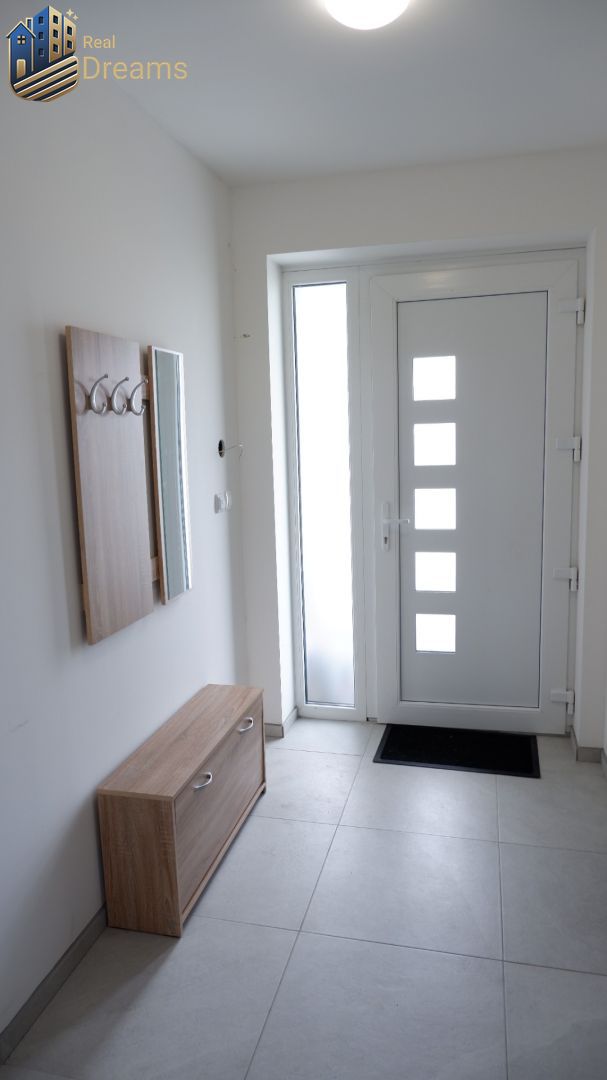 Ponúkame na predaj 3 izbový radový dom v obci Rastislavice. - 11