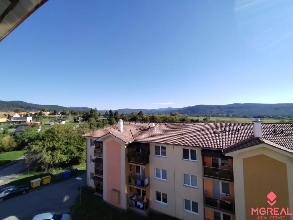 Predaj 4 -izbového bytu - Pukanec - 11