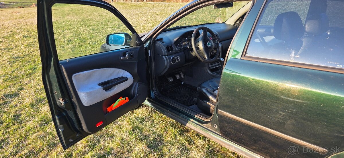 Škoda Octavia 1.8T 4x4 sedan - 11