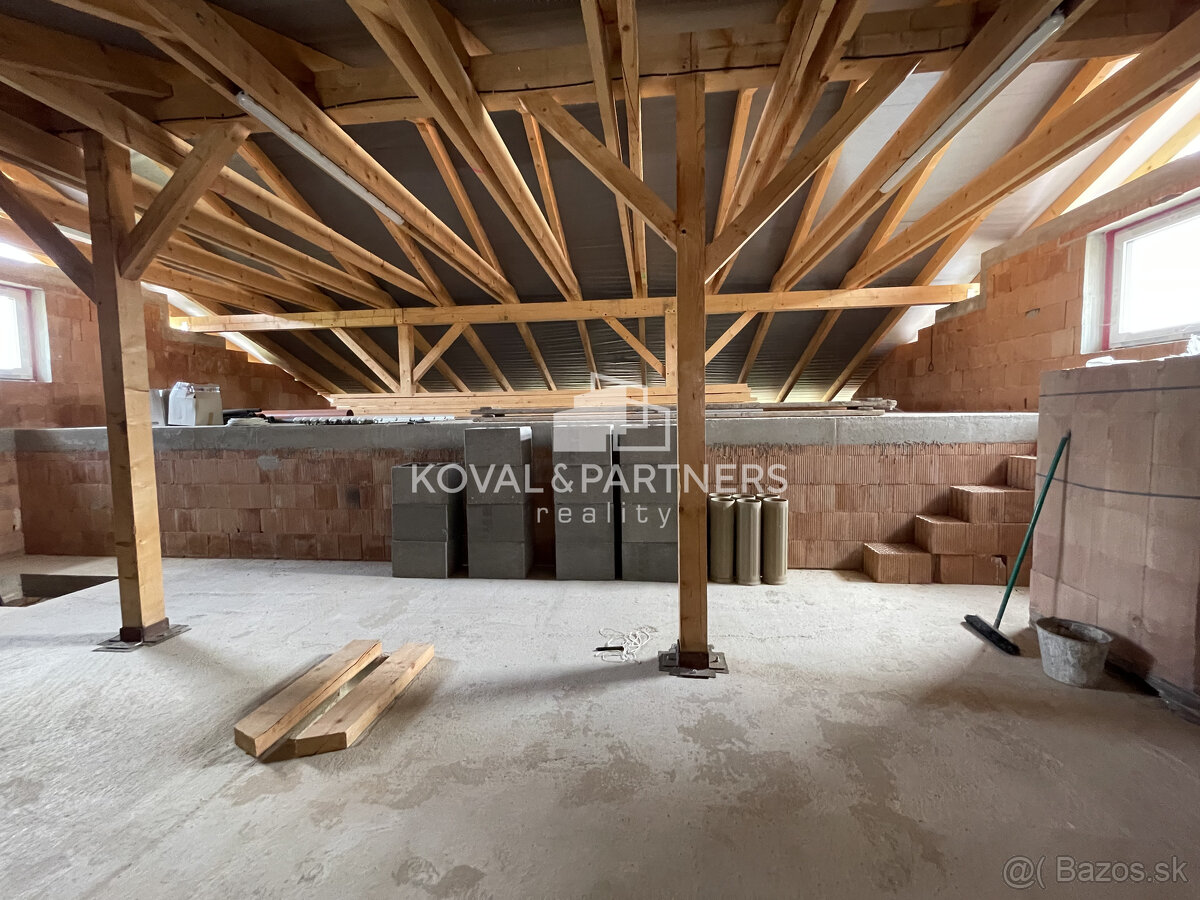 Rodinný dom v Nitrianskych Hrnčiarovciach - 11