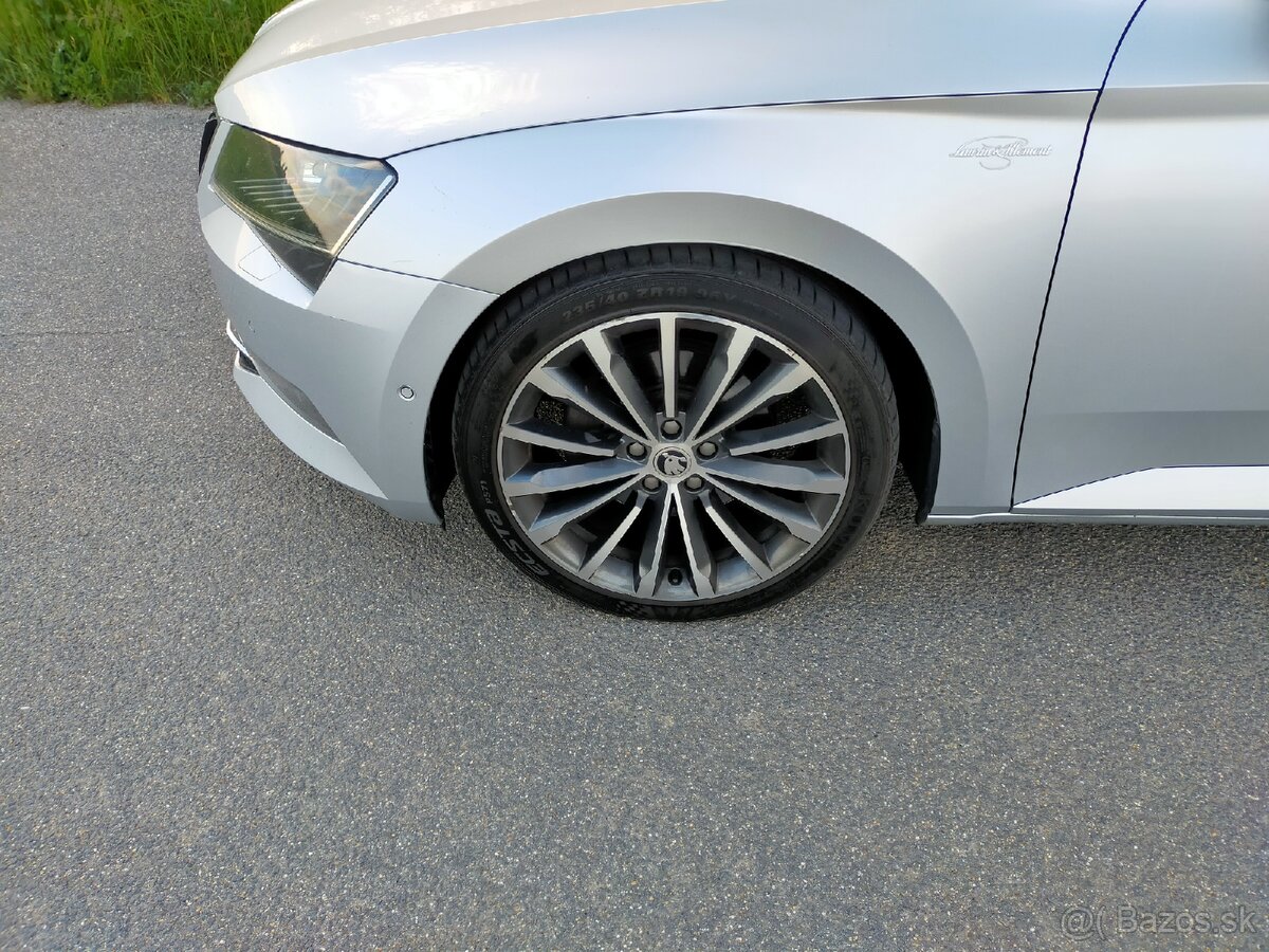 Skoda Superb 4X4 Laurin Klement - 11