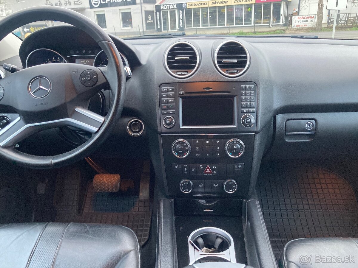 Mercedes ML320 - 11
