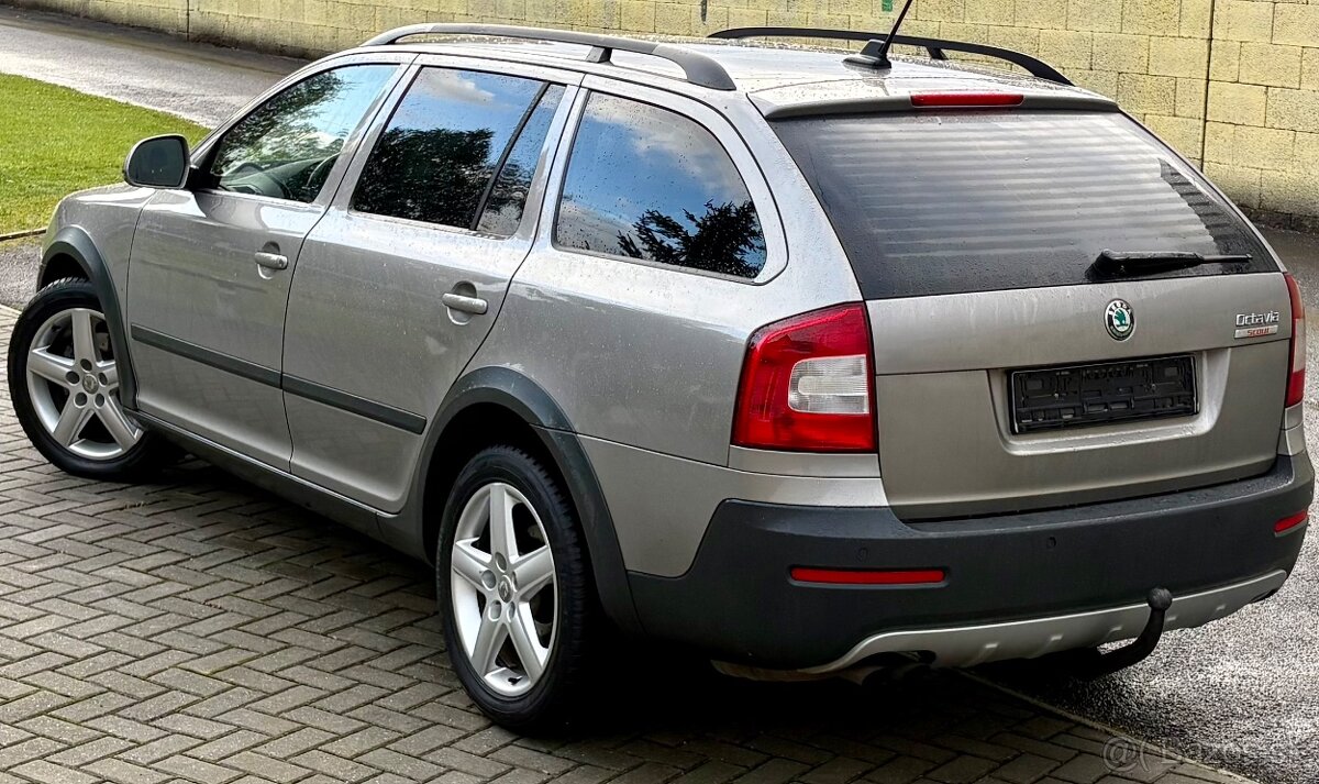 Škoda Octavia 2 SCOUT 2.0 TDi 103kw 4x4 XENON VYHREV - 11