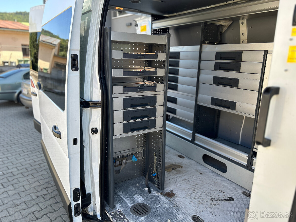 Renault Master L2H2 - exkluzívna pojazdná dielňa BOTT, DPH - 11