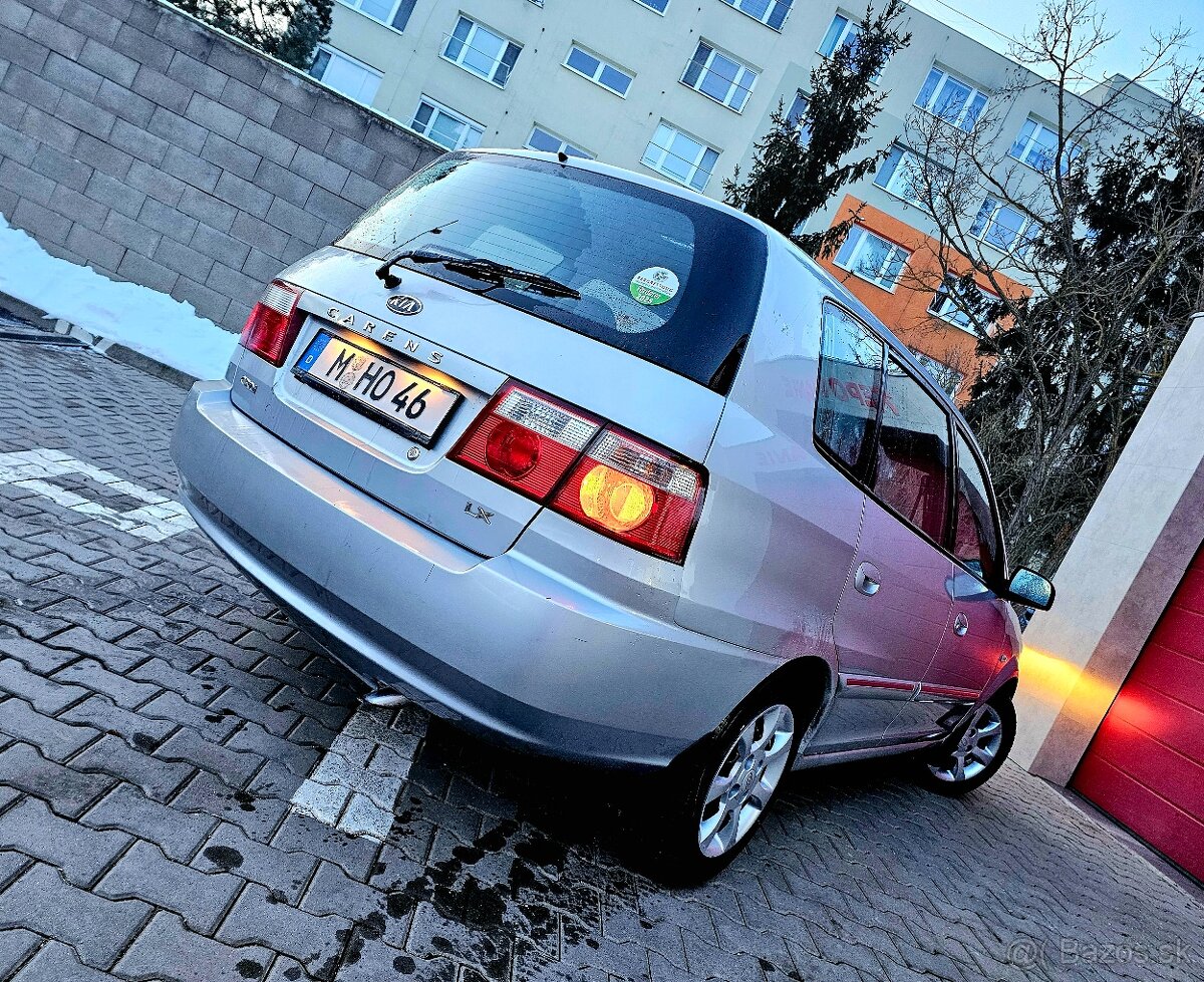 Kia Carens VAN 2 0 CRDI 83KW - 11