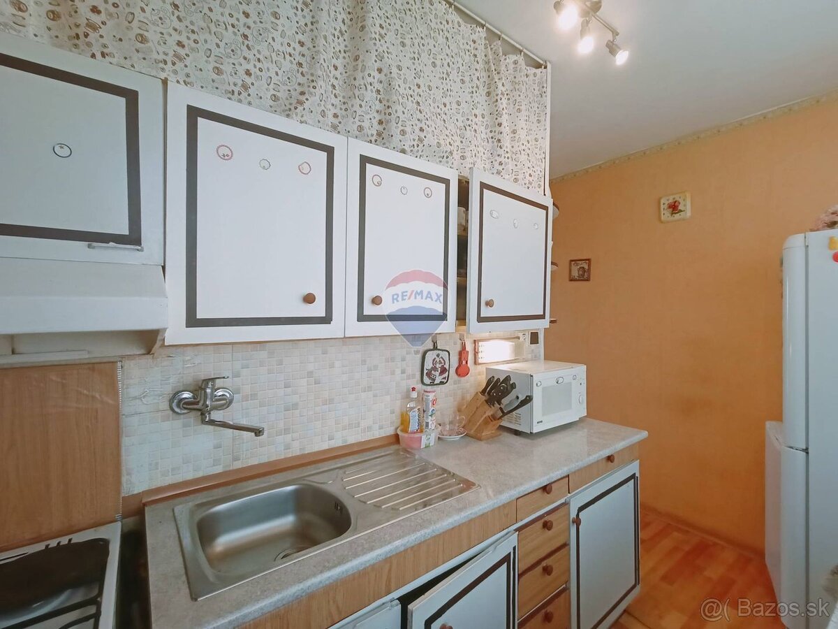 3izbový byt s balkónom a rýchlou dostupnosťou na D1 - 11