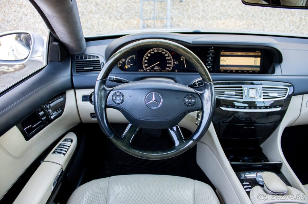 Mercedes-Benz CL 500 V8 - 11