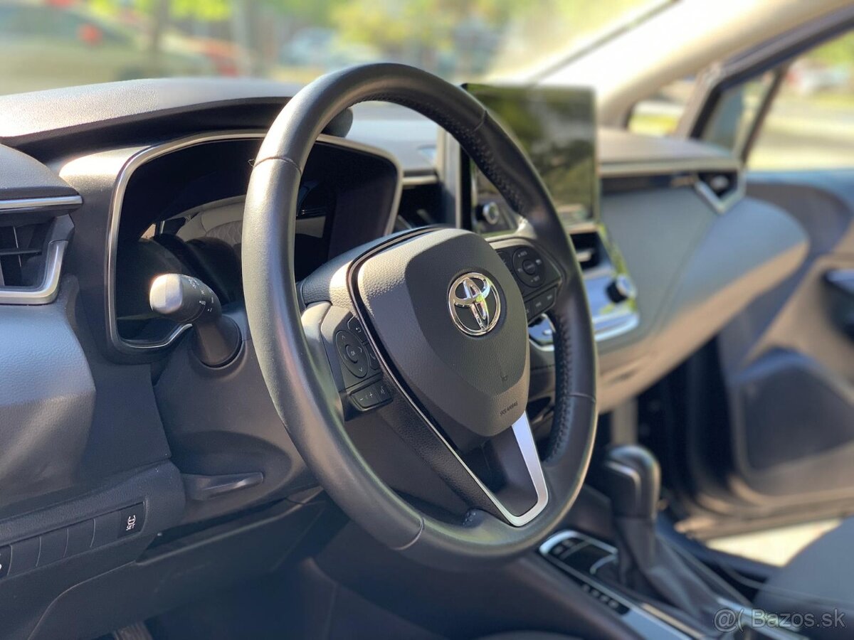 Toyota corolla sedan - 11