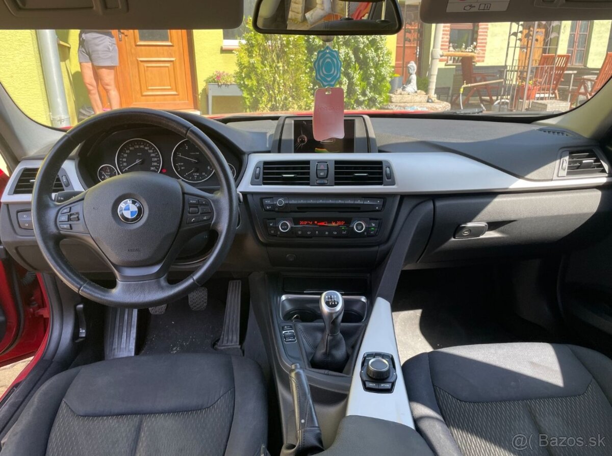 BMW 3 F30 316d - 11