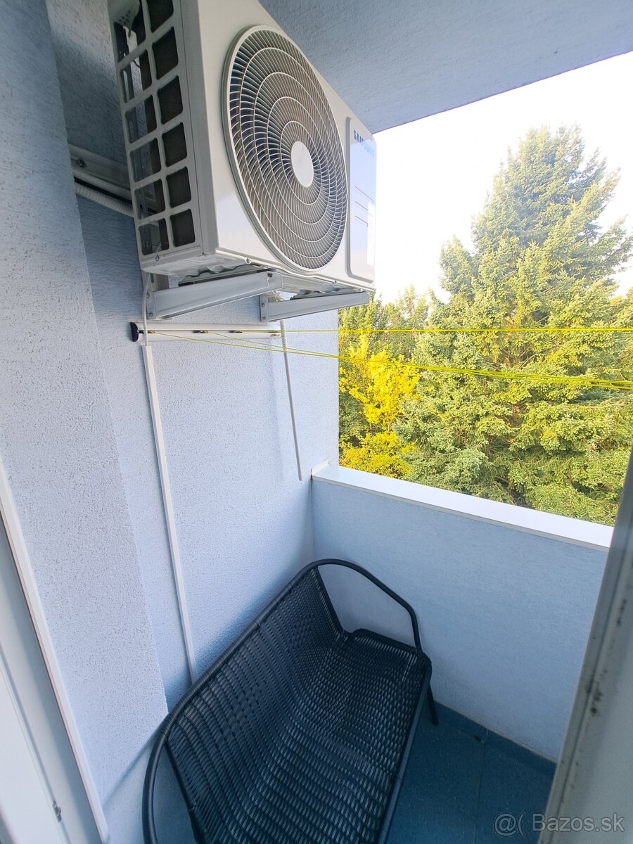 Predám 2-izbový zrekonštruovaný klimatizovaný byt - 11