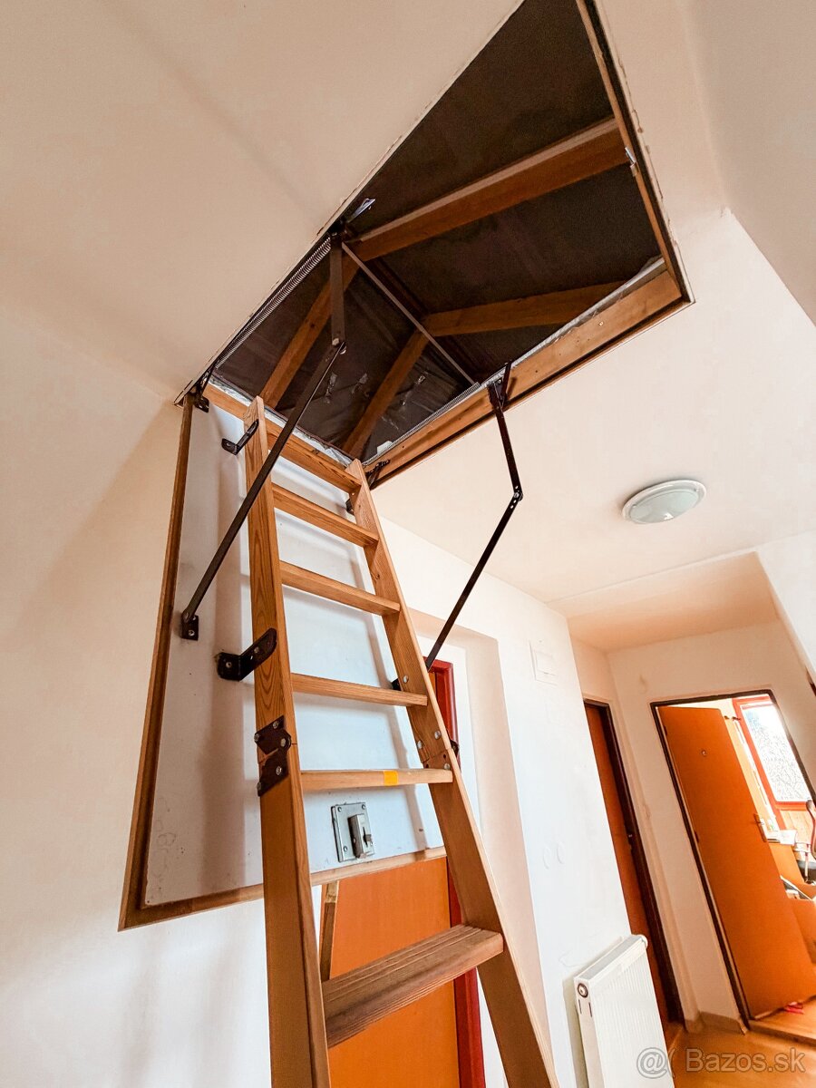 Priestranný dom s veľkorysým pozemkom - 11