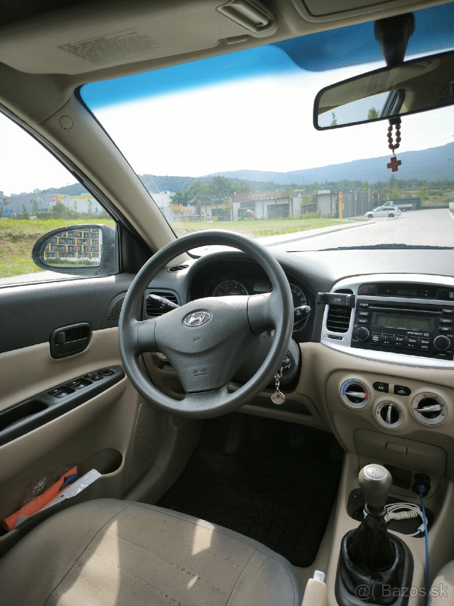 Hyundai Accent 1.5 CRDi (2008) - 11