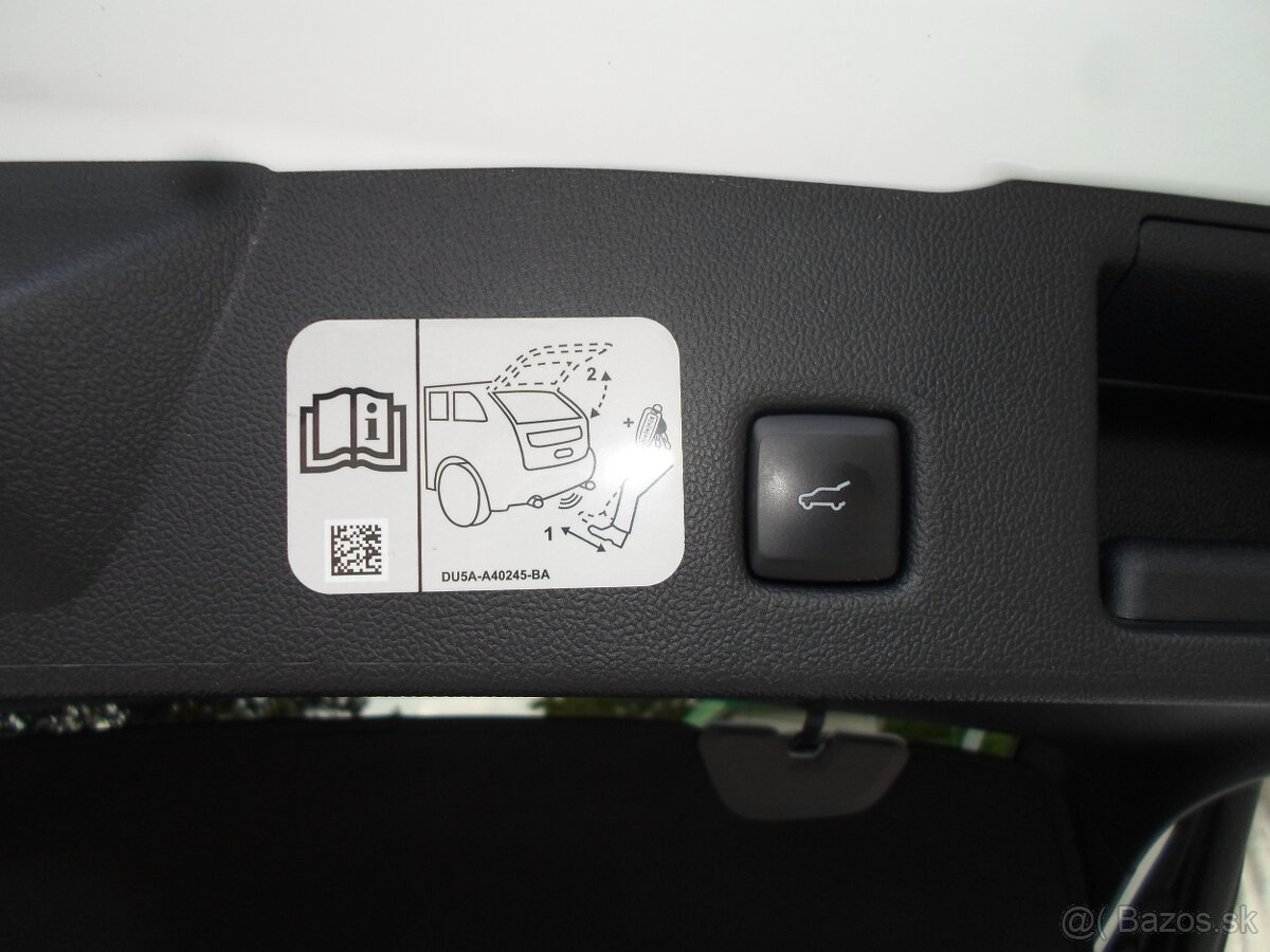 Ford Kuga 2.5 Duratec PHEV 225k ST-Line automat,ParkPilot,al - 11