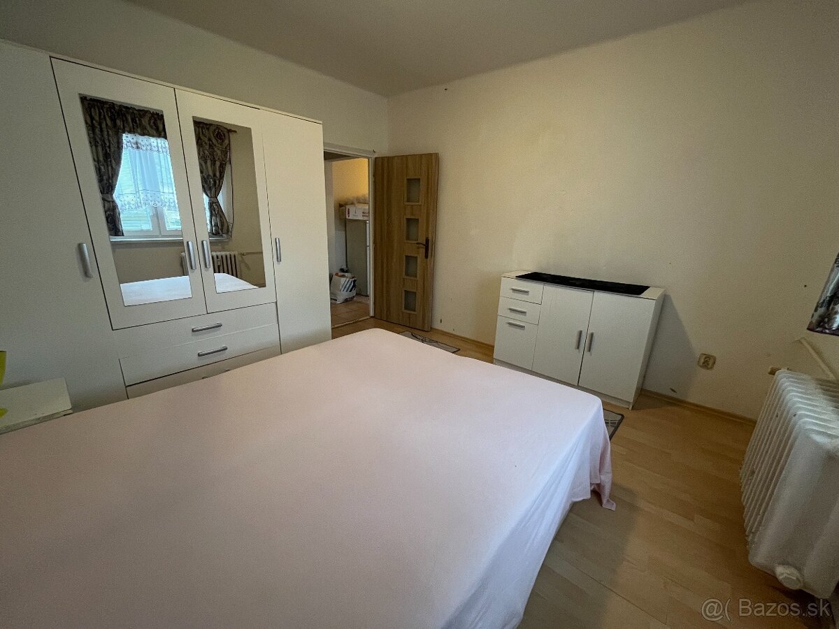 ☀ Svetlý a zariadený byt s kuchyňou po rekonštrukcii - 11