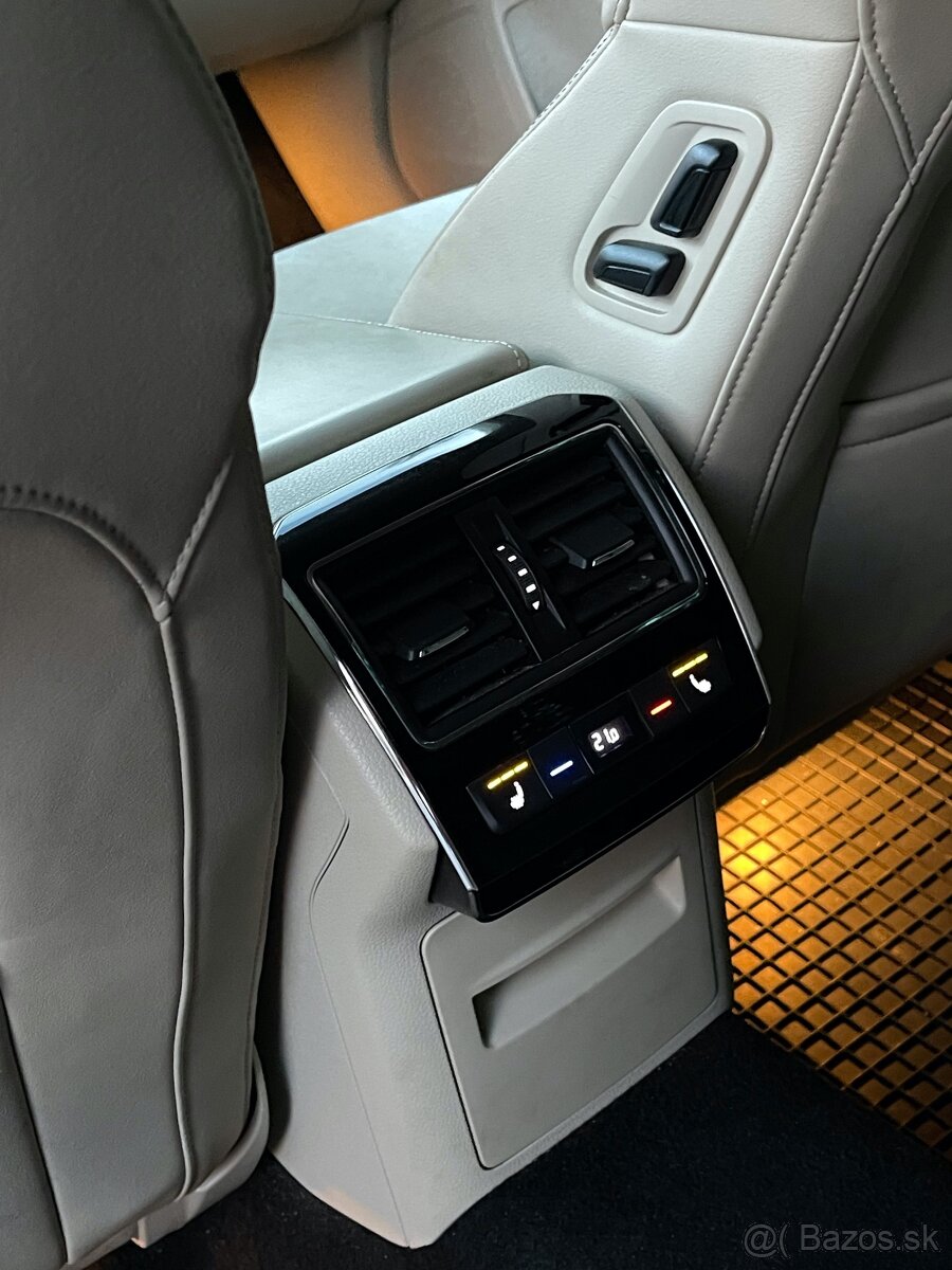 Škoda Superb Combi 2,0 TDI DSG Style packet - odpočet DPH - 11